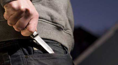 Sabirabadda 22 yaşlı qız bıçaqlanıb